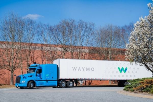 Waymo выпустила беспилотные грузовики