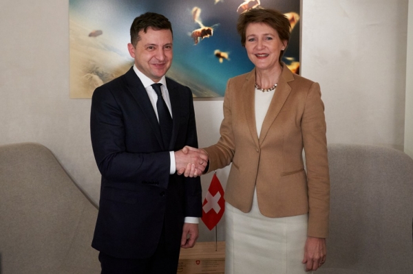 Зеленский обсудил с президентом Швейцарии Зоммаругой координацию усилий по борьбе с коронавирусом 