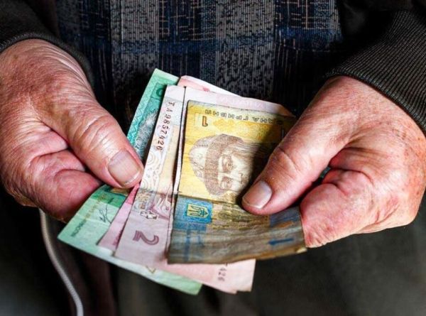В Украине могут вновь перенести индексацию пенсий