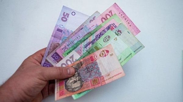 Пенсионеров предупредили о задержке выплаты дополнительной тысячи гривен