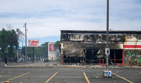 Столкновения в Миннесоте: из-за беспорядков задействовали Нацгвардию