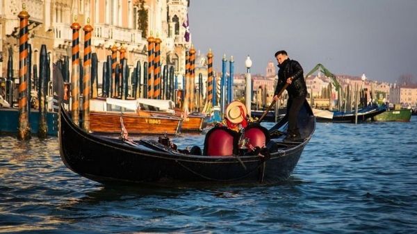 В каналы Венеции вновь вернулись гондолы
