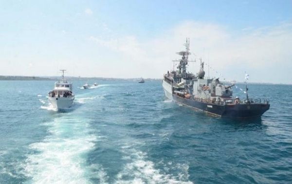 В Черном море почти 40 российских кораблей проведут учения
