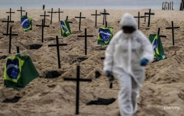 Бразилия обогнала Британию по количеству смертей от коронавируса
