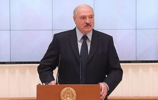 Лукашенко заявил о необходимости изменить Конституцию Беларуси