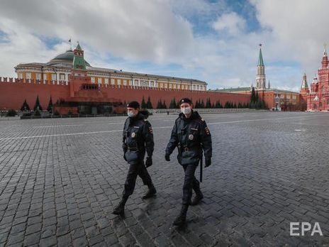 "Большой риск". Собянин рекомендовал жителям Москвы не ходить на парад Победы