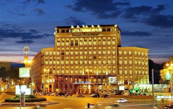 В Киеве выставили на продажу гостиницу Днепр