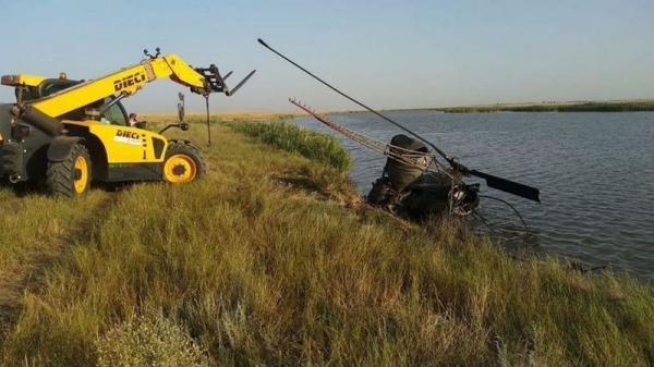 Под Ростовом вертолет рухнул в воду