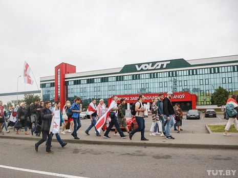 Сегодня в Минске пройдет протестный марш. В город уже стягивают военную спецтехнику