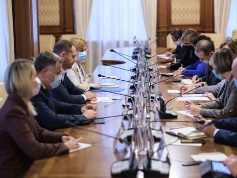 Украина не свернет с пути борьбы с коррупцией – Ермак на встрече с послами стран G7