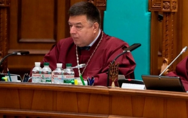 Главу КСУ Тупицкого заподозрили в подкупе свидетеля