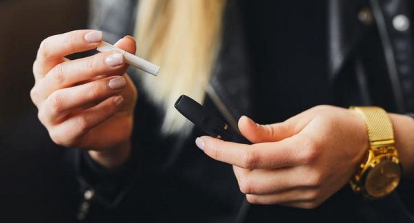 Нардепы запретили продажу электронных сигарет украинцам до 18 лет