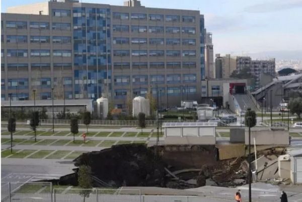В Италии прогремел взрыв: возле больницы образовалась огромная воронка
