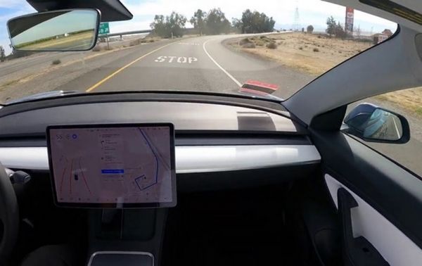 Водитель проехал 1200 км на автопилоте Tesla