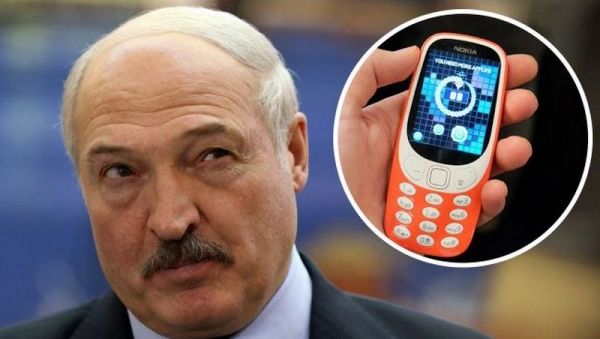 Лукашенко раскритиковал современные смартфоны из-за слежки спецслужб