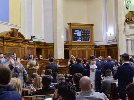 Большинство украинцев поддерживают роспуск парламента и досрочные выборы – опрос