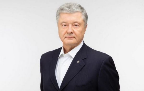 Порошенко обратился к парламенту из-за санкций против Медведчука