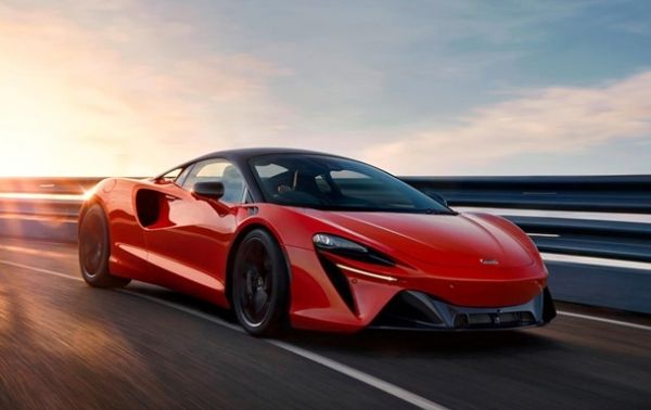 McLaren представила гибридный спорткар