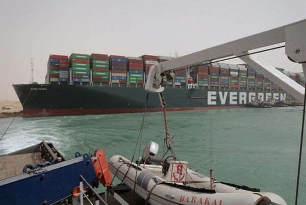 Суэцкий канал заблокирован: как это повлияет на мировую торговлю 