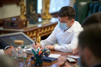     Украина ударила новыми санкциями по России    