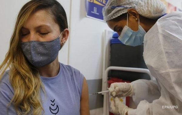 В Украине за сутки вакцинировали 15 тысяч человек