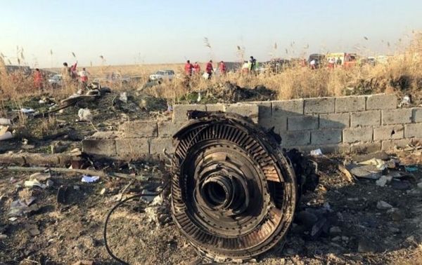 Крушение самолета МАУ: Иран запугивал родственников жертв