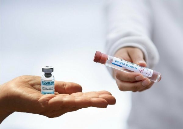 В Венгрии мужчине случайно вкололи шесть доз вакцины от коронавируса