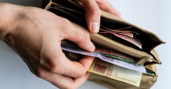Шмыгаль спрогнозировал рост средней зарплаты в Украине