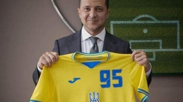 У Зеленского прокомментировали скандал с формой сборной Украины