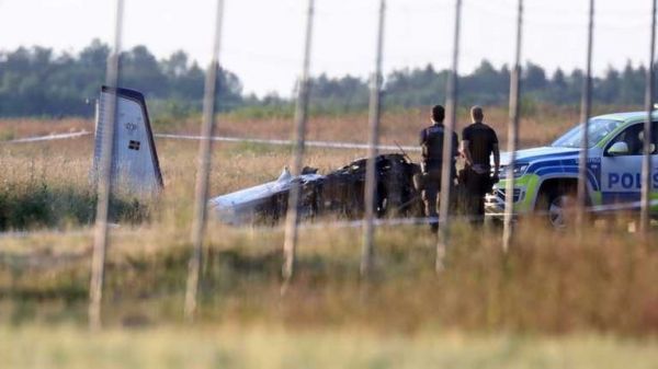 В Швеции в авиакатастрофе погибли восемь парашютистов и пилот