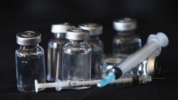 В Японии выбросили более 1,6 миллиона доз вакцины Moderna из-за посторонних примесей