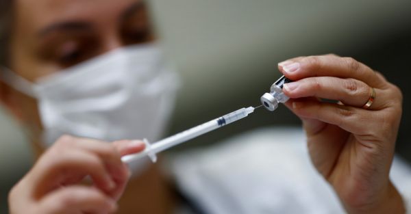 В Украине утвердили перечень профессий, для которых прививка против COVID-19 обязательна - Новости на KP.UA