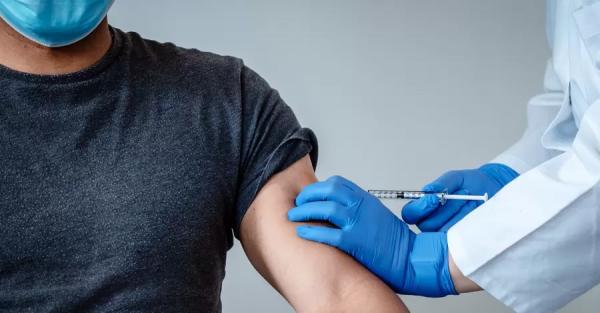 Фейки о вакцинации приводят к реальным смертям, заявили в МОЗ - Коронавирус