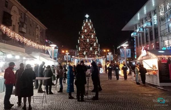 С диджеем и оркестром: как в центре Днепра планируют отмечать Новый год