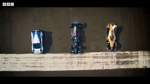 Болиды Формулы-1 и Формулы-Е сравнили в дрэге с раллийной машиной WRC