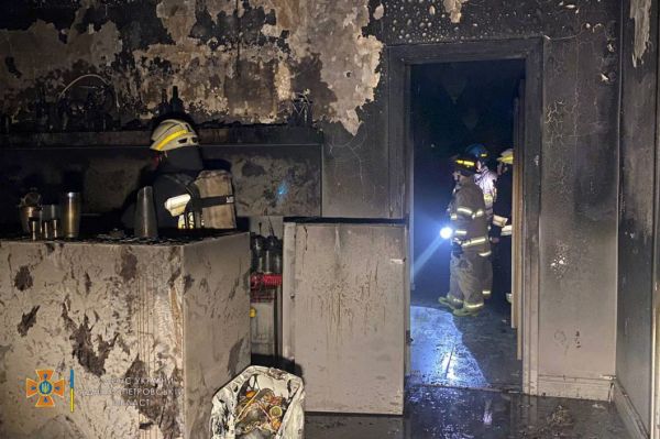 В самом центре Днепра горело двухэтажное историческое здание (Фото/Видео)