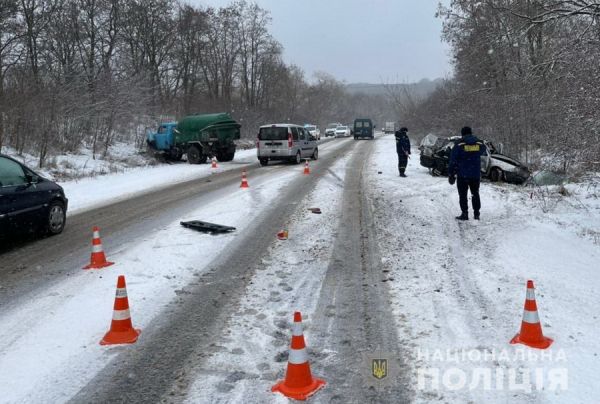 В аварії у Вінницькому районі загинули троє людей. Фото і відео                    
