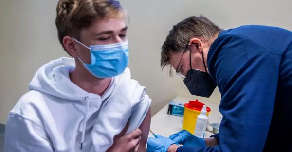 Вакцинация подростков от ковида: мнения врачей, родителей и самих детей - Коронавирус