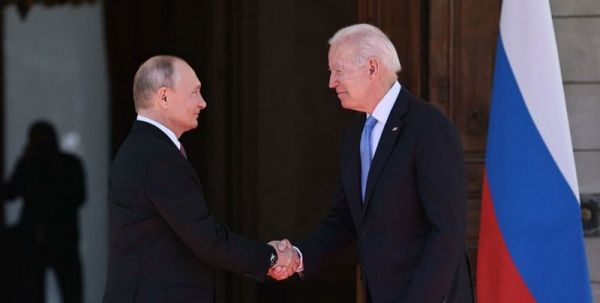 Заплатит высокую цену: Байден оценил переговоры с Путиным