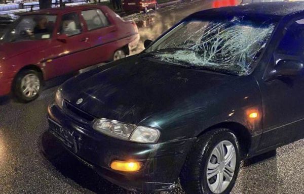 В Днепре водитель Kia Sephia сбил женщин на пешеходном переходе