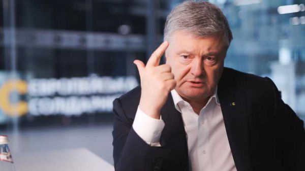 Порошенко назвал дату возвращения в Украину