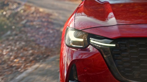 Mazda засветила салон нового кроссовера CX-60