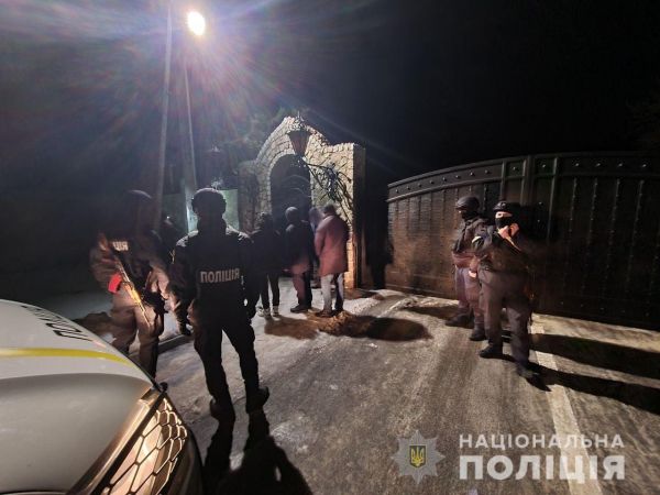 
Полиция обыскала дом Ярославского и гостиницу Kharkiv Palace по делу о смертельном ДТП 