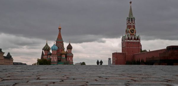 
Российский фондовый рынок и рубль упали из-за ситуации вокруг Украины 