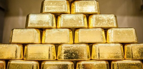 
Золото подорожало до восьмимесячного максимума из-за угроз РФ и инфляции в США 