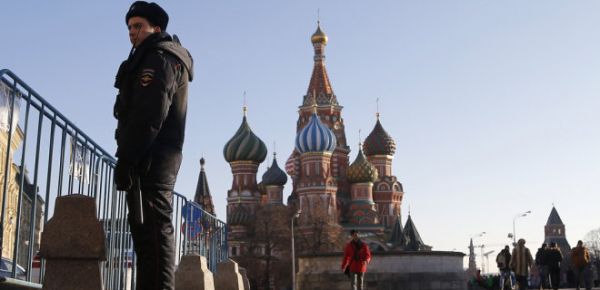 
Российский фондовый рынок отреагировал падением на войска России в ОРДЛО 