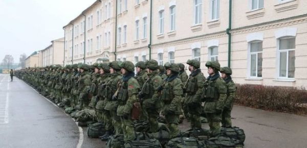 
Беларусь может отправить войска в Сирию, Россия даст оружие. Лукашенко говорит – "фейк" 