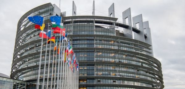 
Европарламент одобрил предоставлении Украине помощи в размере 1,2 млрд евро 