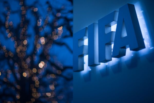 ФИФА выделила 1 млн долларов и медикаменты в помощь Украине