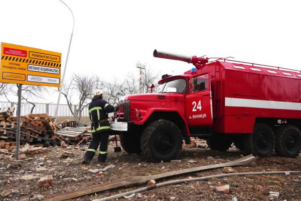 По аеродрому Вінниця ворог випустив 8 ракет                    

